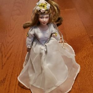 Avon 1984 Cinderella Porcelain doll.